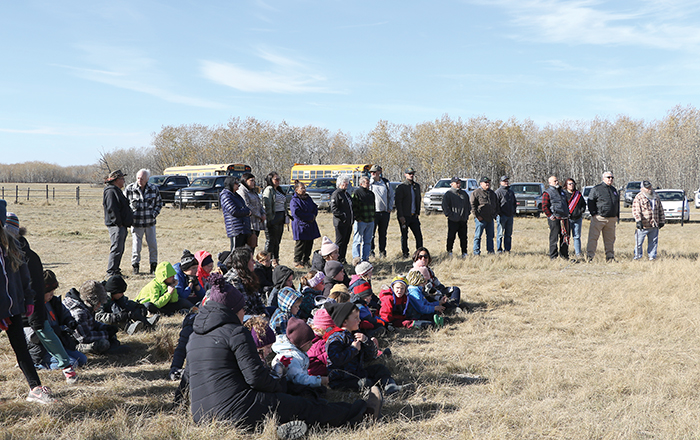 All of the teachers and students of cole Saint-Lazare attended the marking of the Mtis monument, as well as people from St. Lazare, RM of Ellice-Archie, businesses and residents from other local areas.